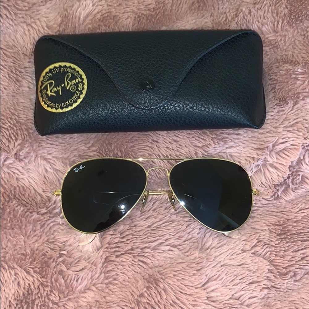 Black and Gold Ray Ban Aviators